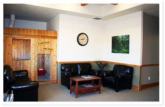 An interior shot of the lobby of Doman Dental.